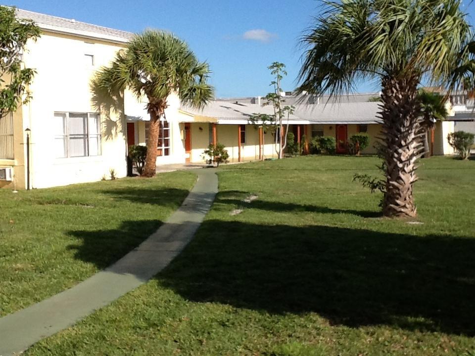 Sunset Inn- Fort Pierce, Fl Ngoại thất bức ảnh