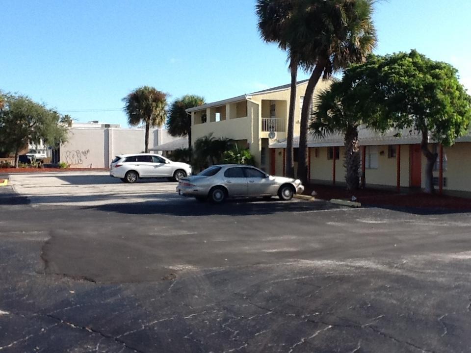 Sunset Inn- Fort Pierce, Fl Ngoại thất bức ảnh