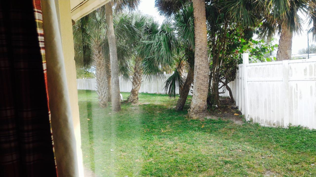 Sunset Inn- Fort Pierce, Fl Ngoại thất bức ảnh