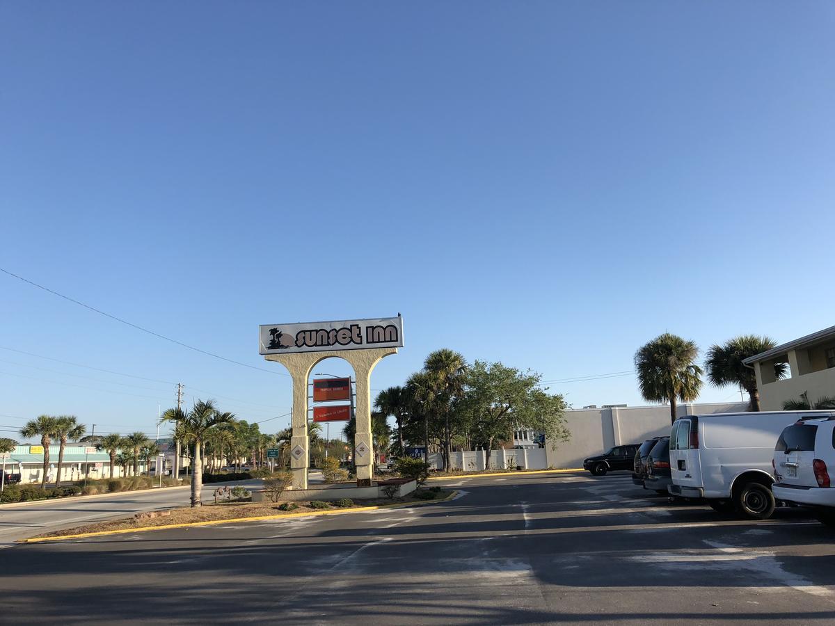 Sunset Inn- Fort Pierce, Fl Ngoại thất bức ảnh
