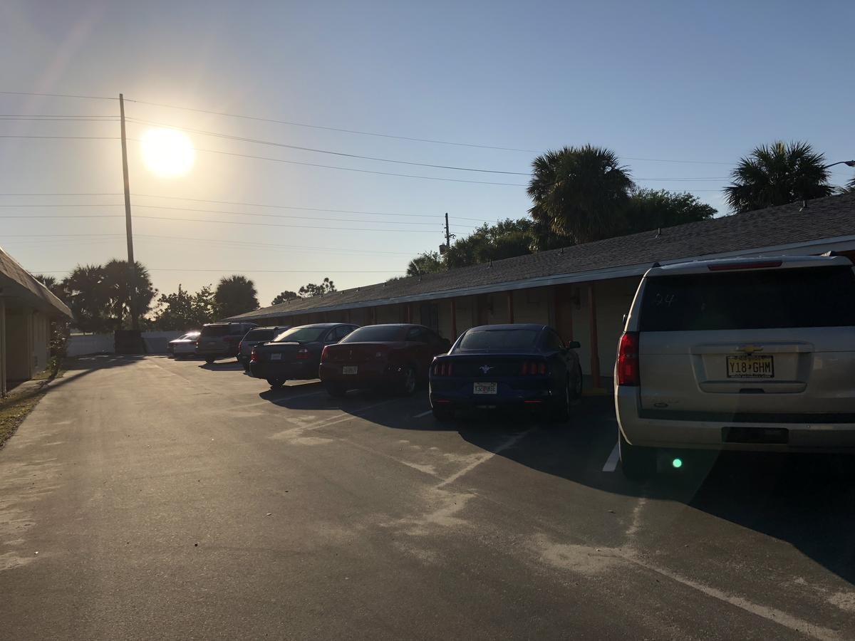 Sunset Inn- Fort Pierce, Fl Ngoại thất bức ảnh
